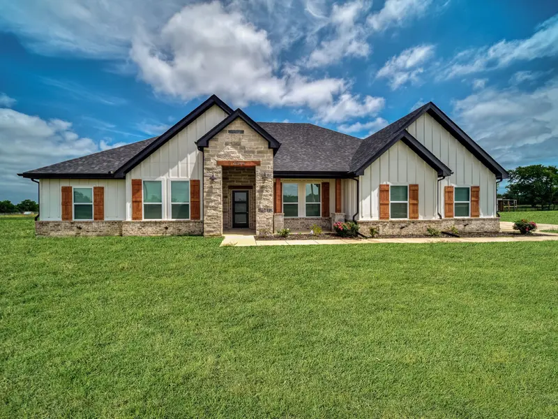 2544 W FM 1566, Celeste