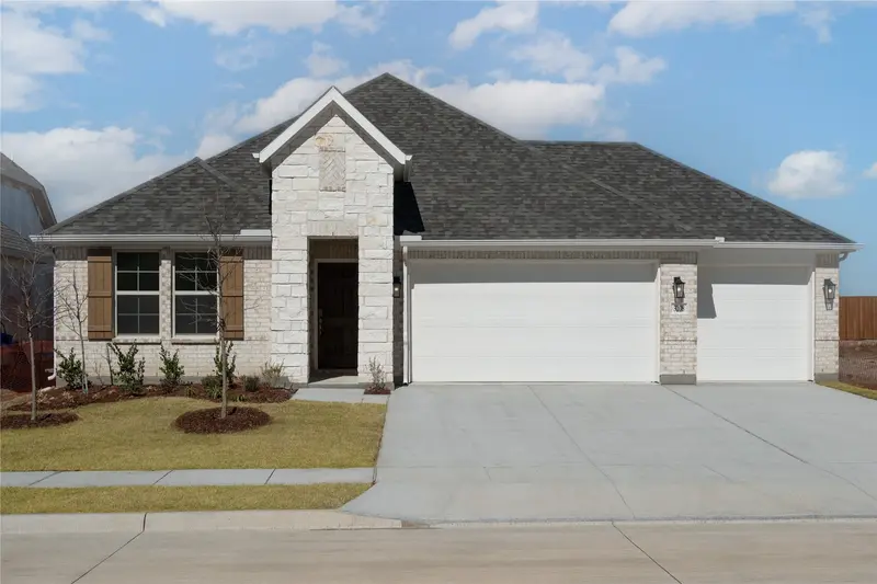 3108 Patrinia Street, Royse City