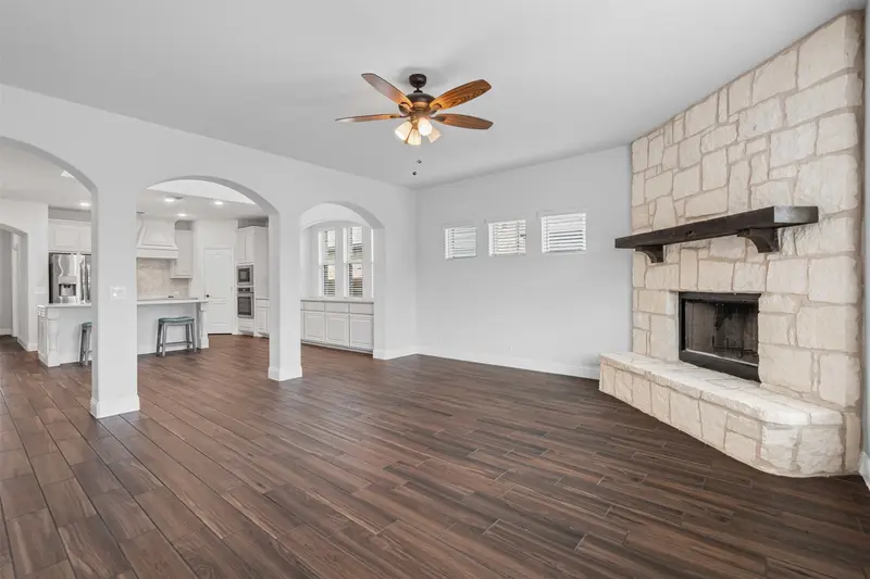 520 Ridgewater Trail, Fort Worth
