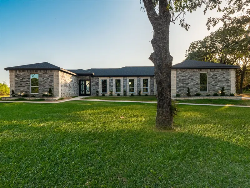 133 Crestview Drive, Corsicana