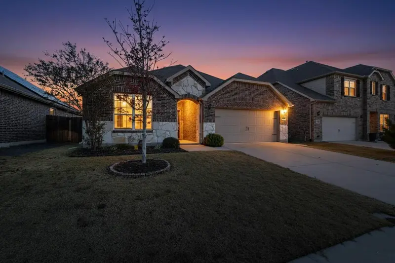 2817 Ash Avenue, Melissa