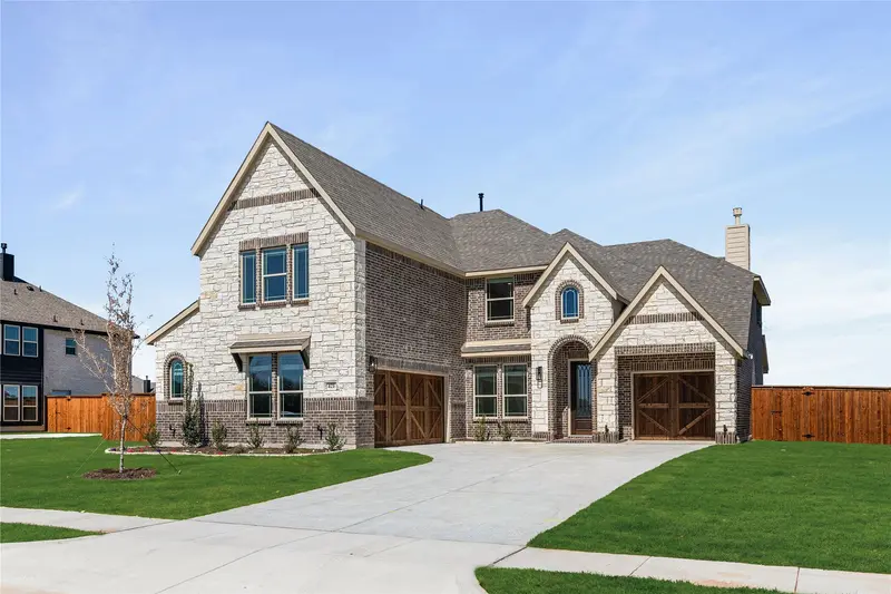 421 Birkdale Lane, Red Oak