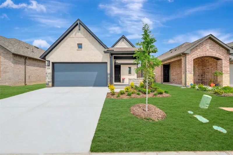 4235 Elk Hair Drive, Royse City