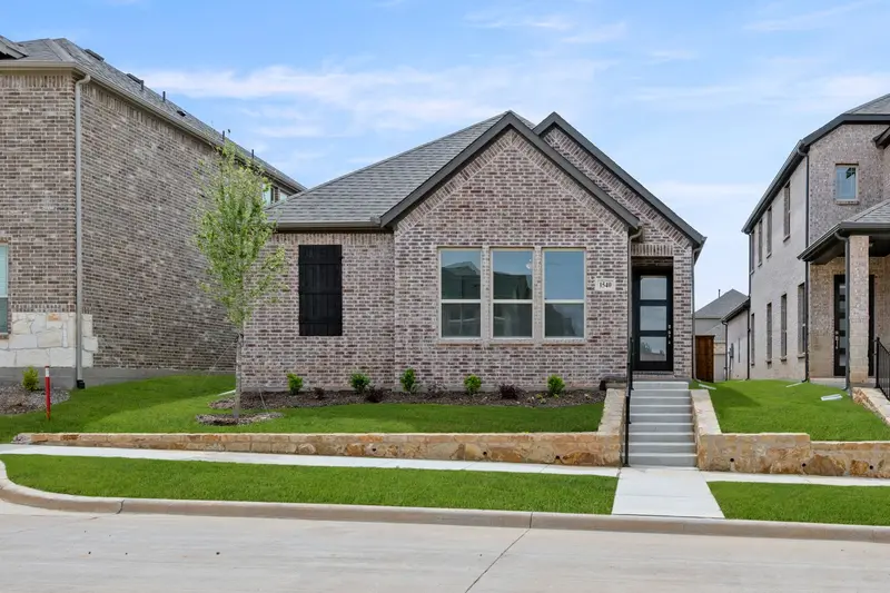 1540 Euclid Alley, Corinth