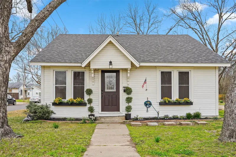 304 Texas Street, Sulphur Springs