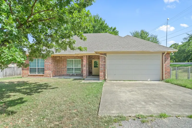 400 Bent Creek Dr, Grand Saline