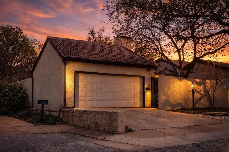 9609 Orchard Hill, Dallas