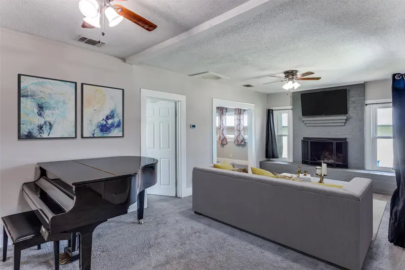826 Mirike Drive, White Settlement