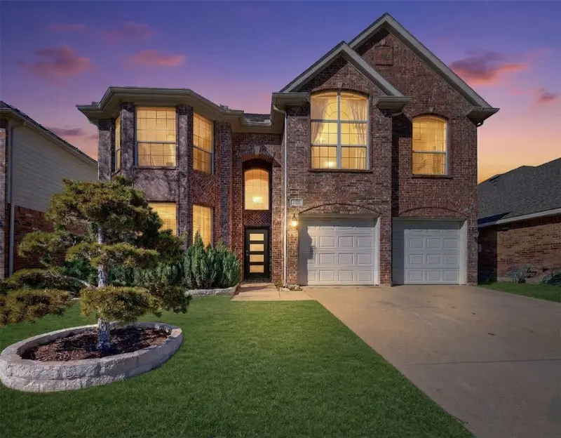4541 Indian Rock Drive, Fort Worth