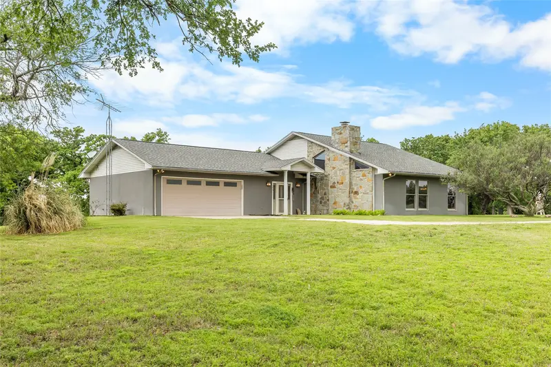 104 Private Road 4757, Rhome