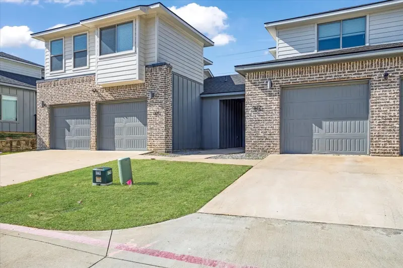 3060 W Crawford Street, Denison