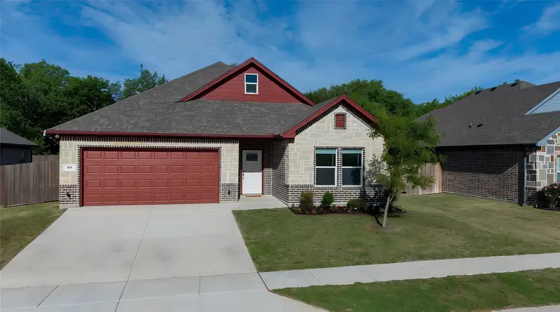 405 Titus Drive, Springtown