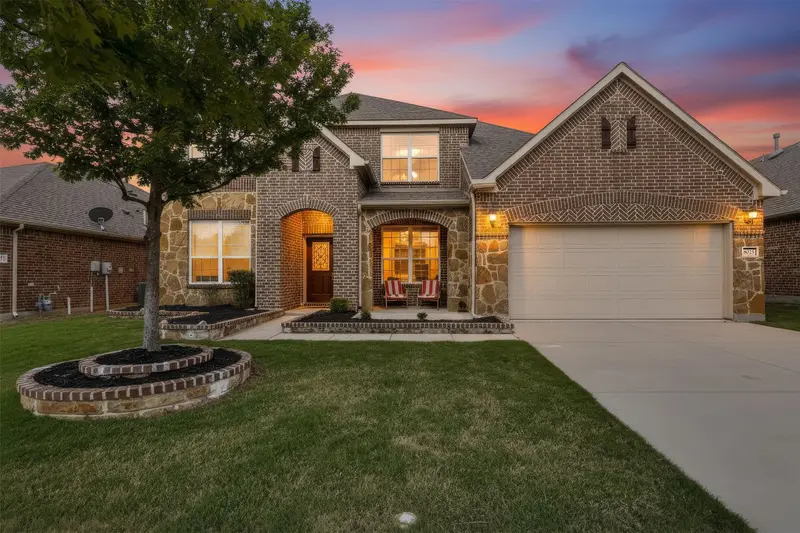 8025 Ponwar Drive, Fort Worth