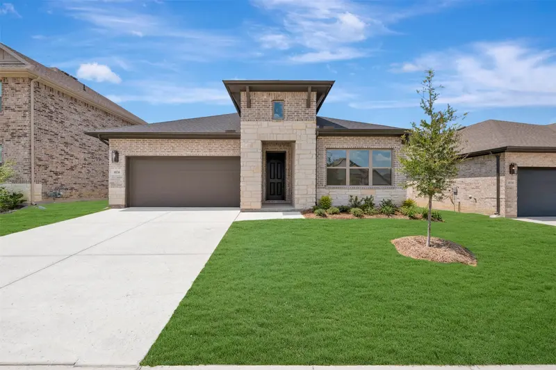 4036 Yellowstone Road, Royse City