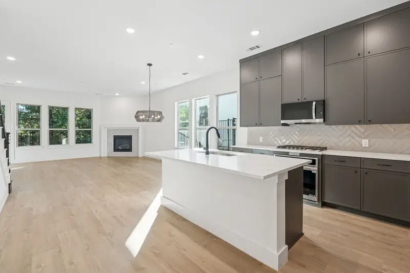 126 Bridgewater Way, Hickory Creek