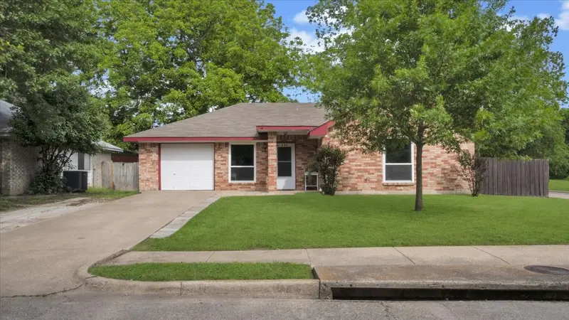 535 Jean Drive, Seagoville