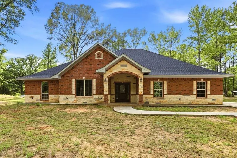 437 County Road 1660, Mt Pleasant