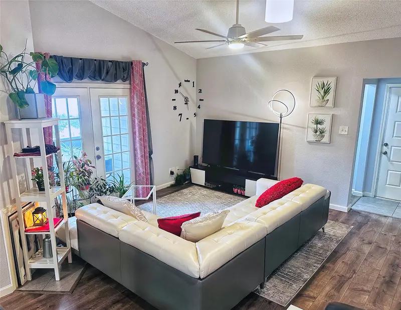 8545 Midpark Road, Dallas