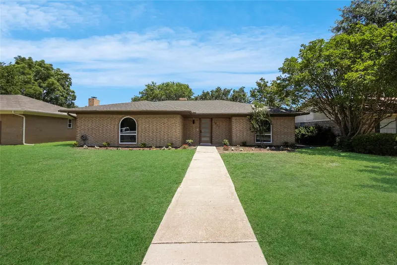 1821 El Paso Street, Lewisville