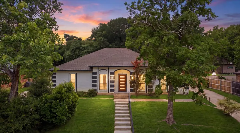 237 Bradford Drive, Hurst