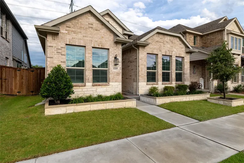 12329 Hulson Trail, Fort Worth
