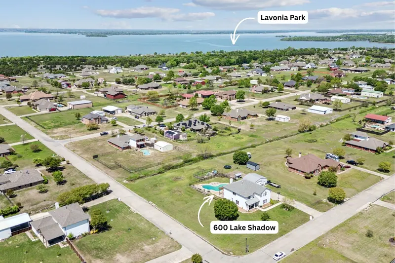 600 Lake Shadow Drive, Lavon