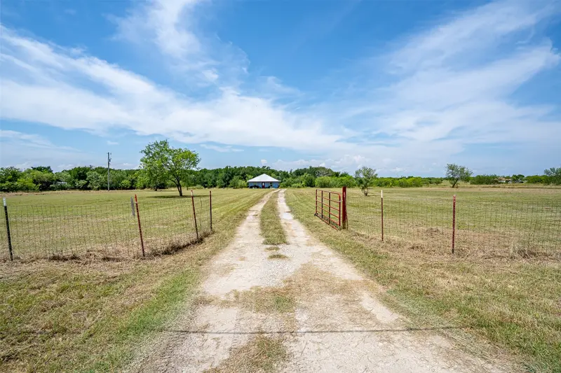 166 Private Road 1404, Morgan