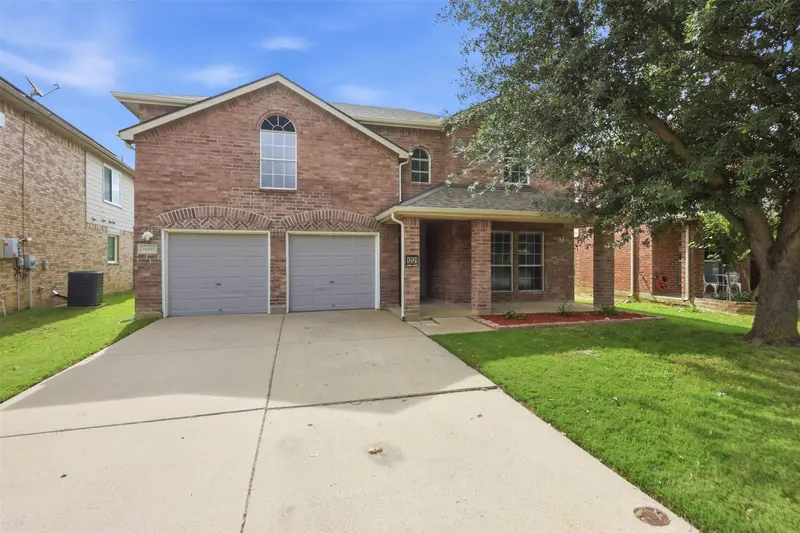 12521 Patnoe Drive, Fort Worth