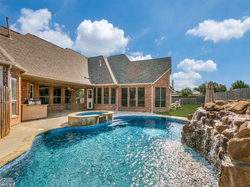 4304 Tree House Lane, Corinth