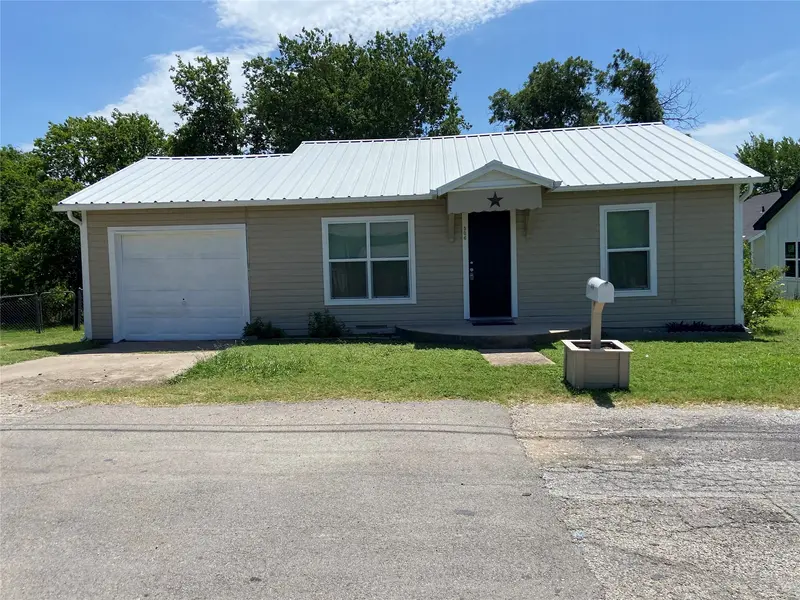 506 N Lamar Street, Weatherford