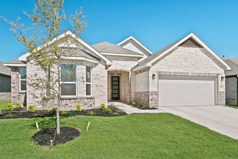 116 Hudson Lane, Justin