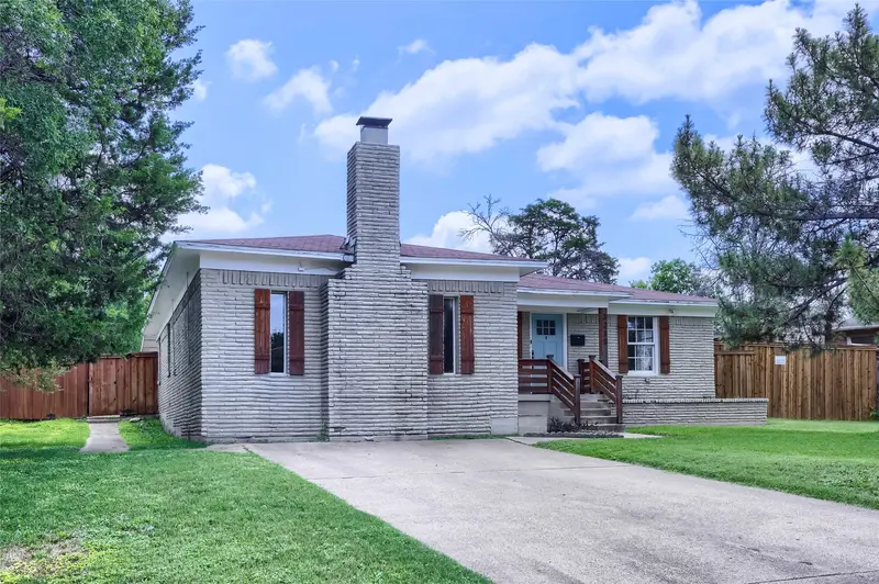 3230 Rock Bluff Drive, Dallas