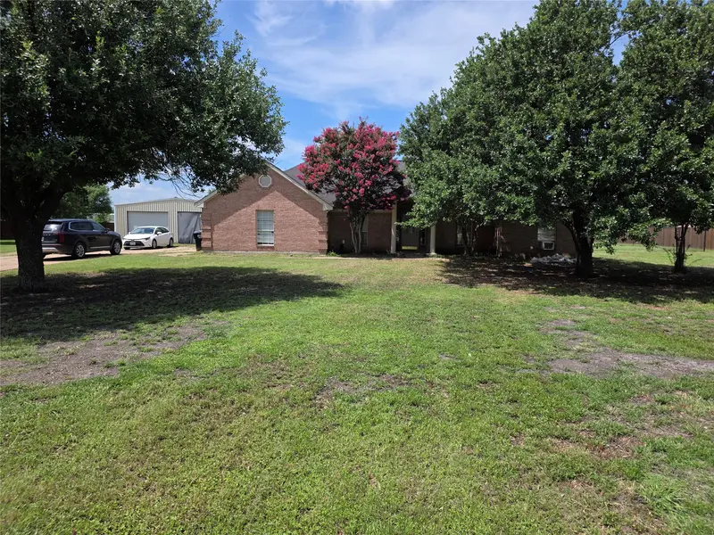 610 Cross Fence Drive, Lowry Crossing