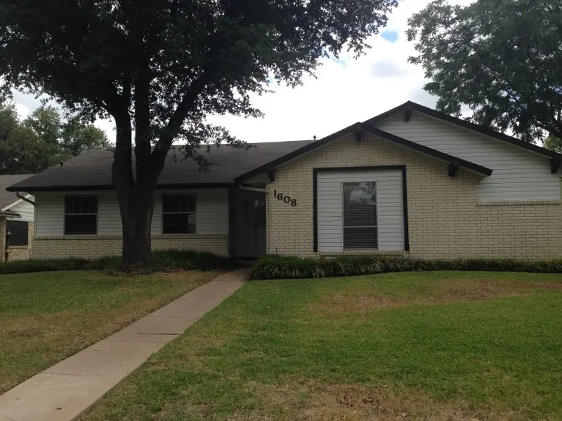 1608 Glenhill Lane, Lewisville