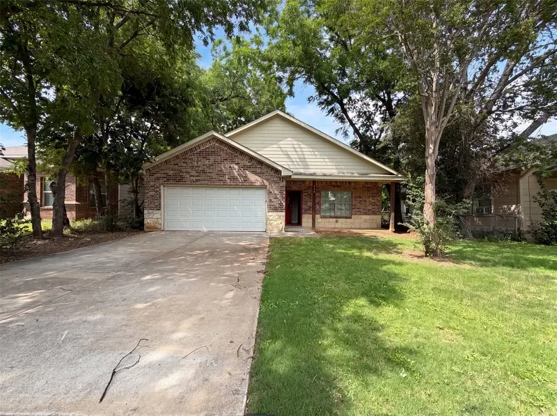 619 E Arlington Avenue, Fort Worth