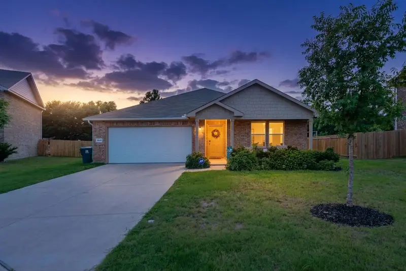 3635 Chestnut Oak Drive, Dallas