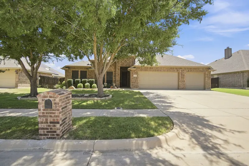 5610 Paradise Drive, Midlothian