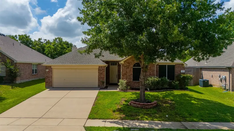 510 Dover Park Trail, Mansfield