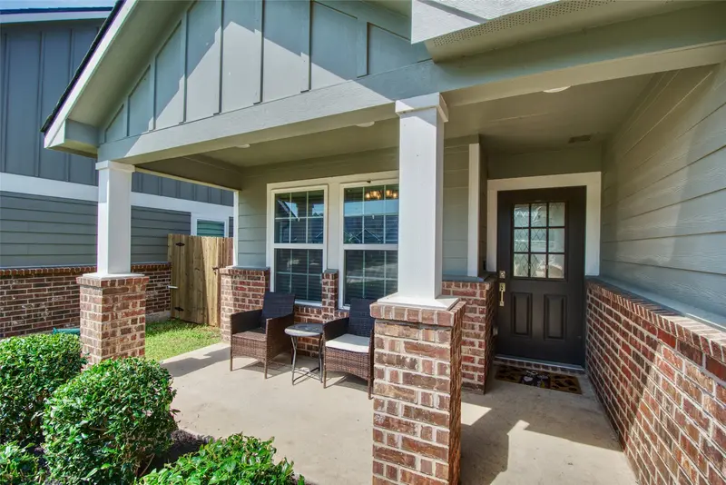 429 Travis Drive, McGregor