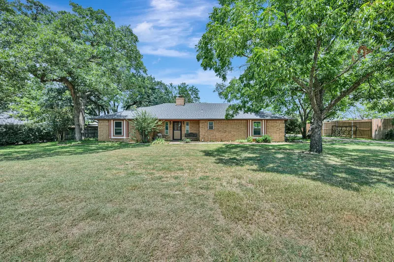 408 Chimney Hill Circle, Mansfield