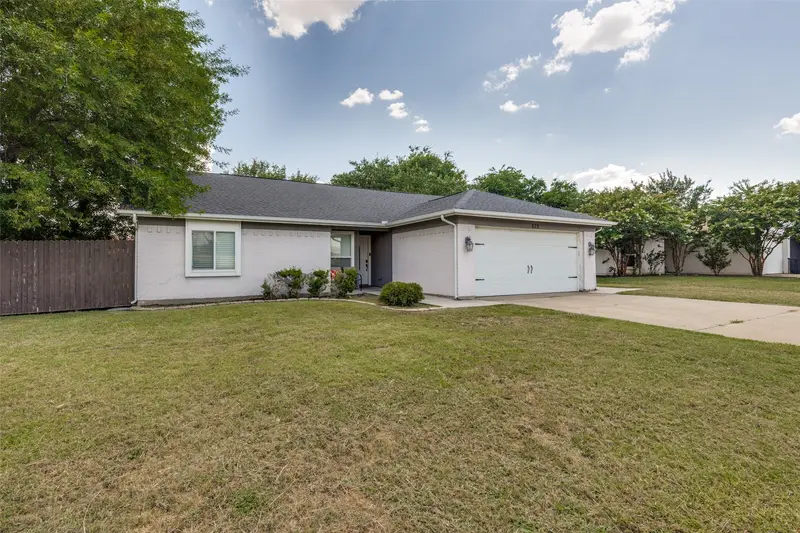 625 Park Center Boulevard, Saginaw