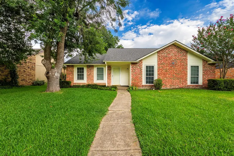 128 Kingsbridge Drive, Garland