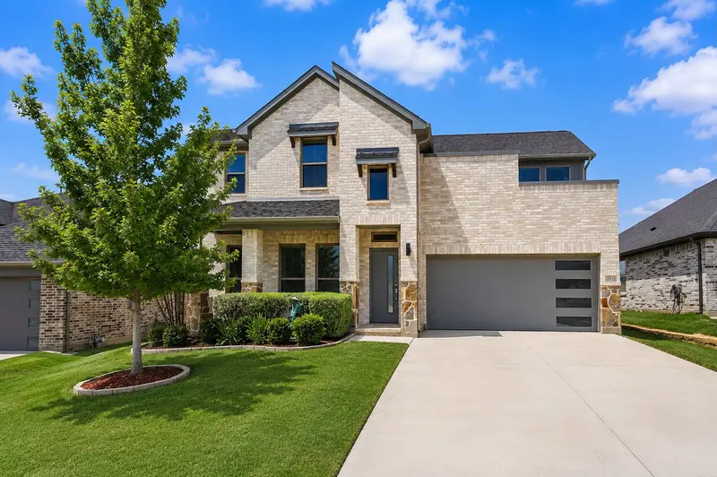 10533 Big Lagoon Drive, Fort Worth
