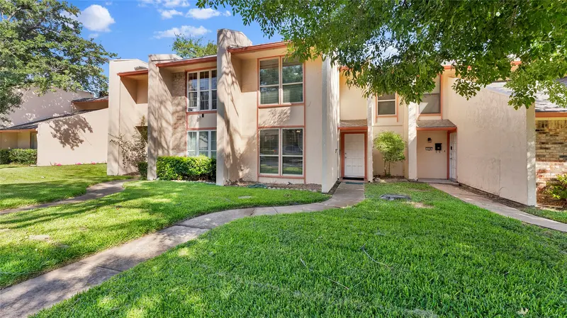 341 Arborview Drive, Garland