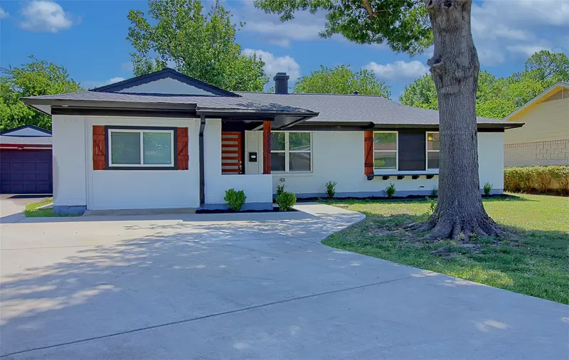 12220 Eunice Street, Farmers Branch