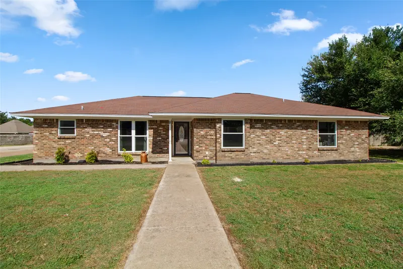 8 Circle Drive, Teague