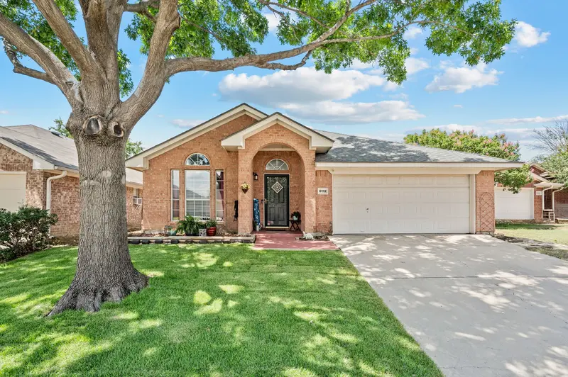 8112 Heritage Place Drive, Fort Worth