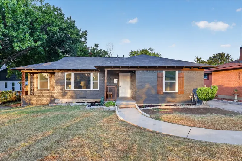 835 Glen Arbor Drive, Dallas