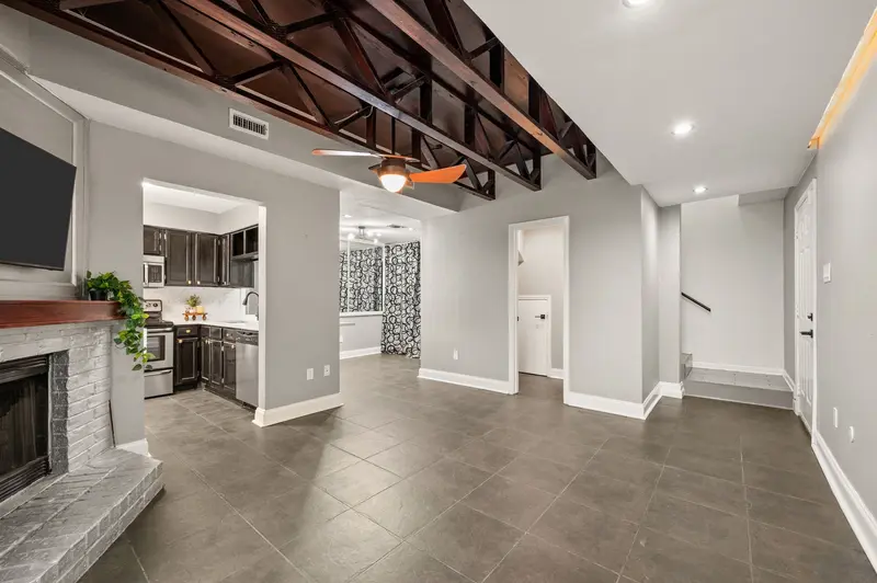 1100 Brighton Drive, Arlington