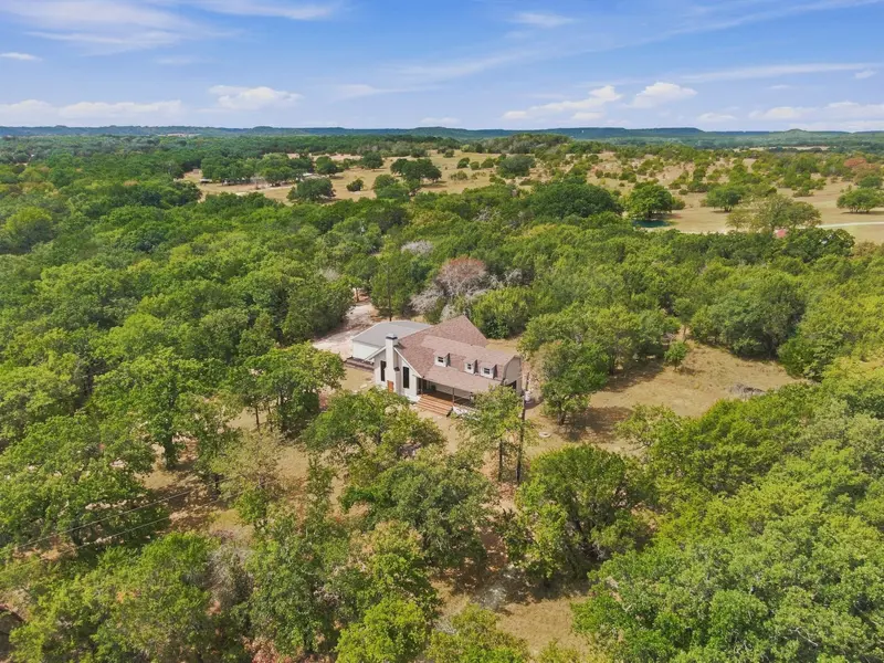 2117 County Road 2010, Glen Rose